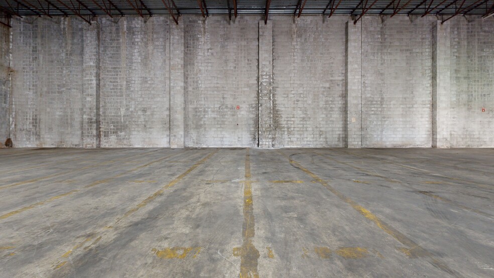 Primary Photo Of 100 Peters Rd, Bloomfield Warehouse For Lease