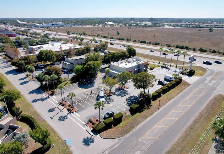 More Photos Of 3251 Colonial Blvd, Fort Myers Fast Food For Sale
