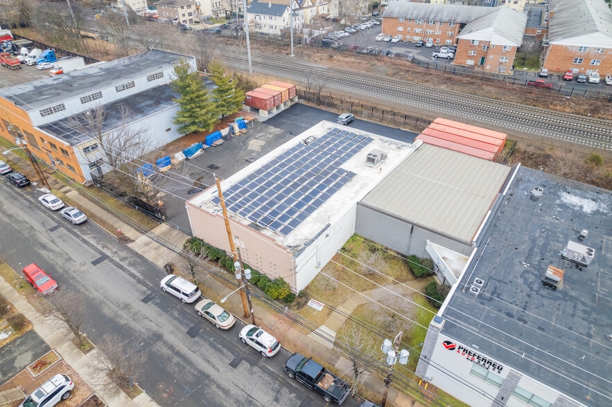 More Photos Of 663 Pennsylvania Ave, Elizabeth Warehouse For Lease