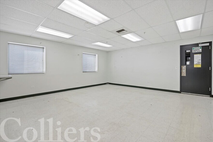 More Photos Of 382 American Ave, Jerome Warehouse For Lease