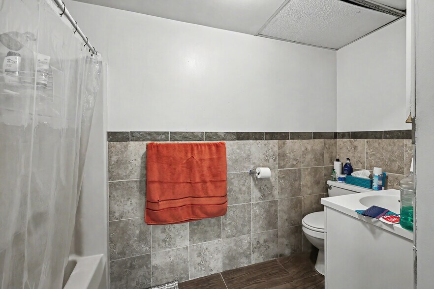 More Photos Of 175 Glen St, Glens Falls Storefront Retail Residential For Sale