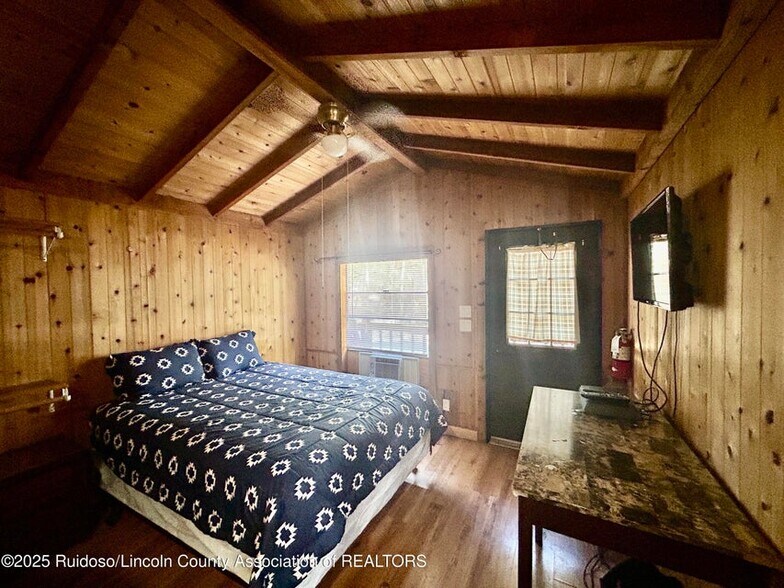 More Photos Of 616 Sudderth Dr, Ruidoso General Retail For Sale