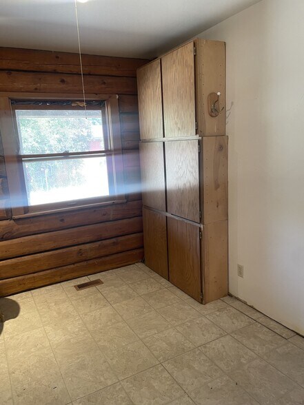 More Photos Of 115 Phillips St, Canyonville General Retail For Sale