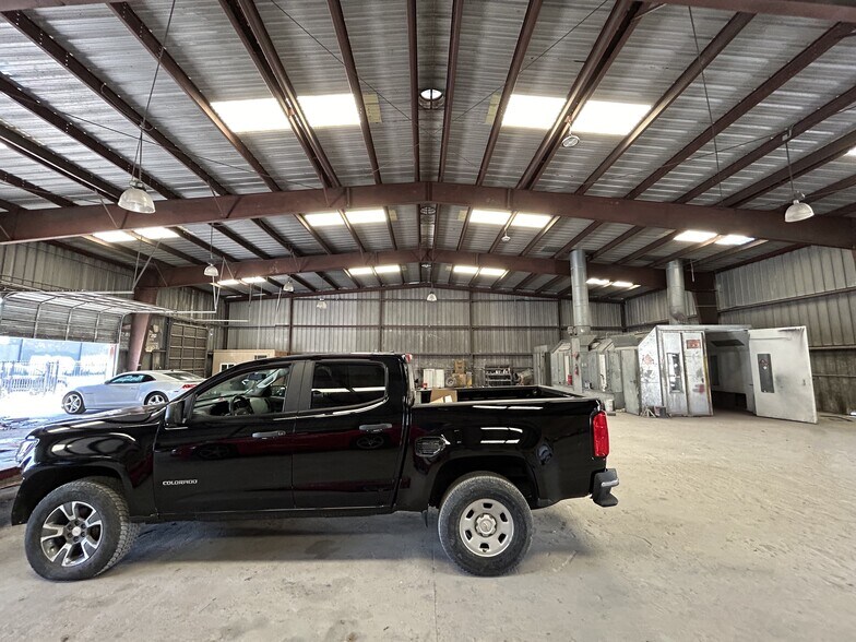More Photos Of 110 W Little York Rd, Houston Warehouse For Sale