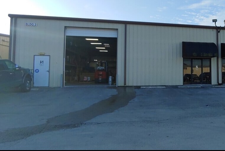 Primary Photo Of 3546 Loop 337, New Braunfels Warehouse For Lease