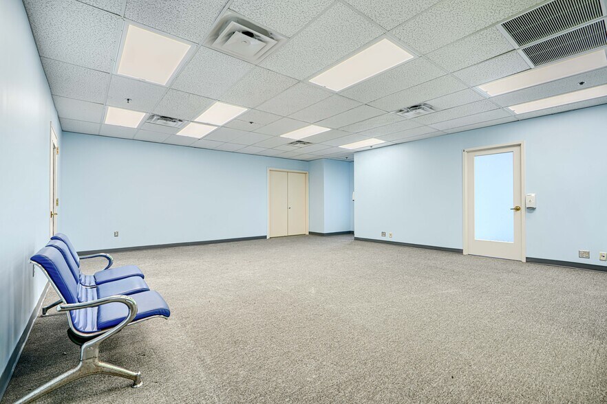 More Photos Of 8815 Centre Park Dr, Columbia Medical For Lease
