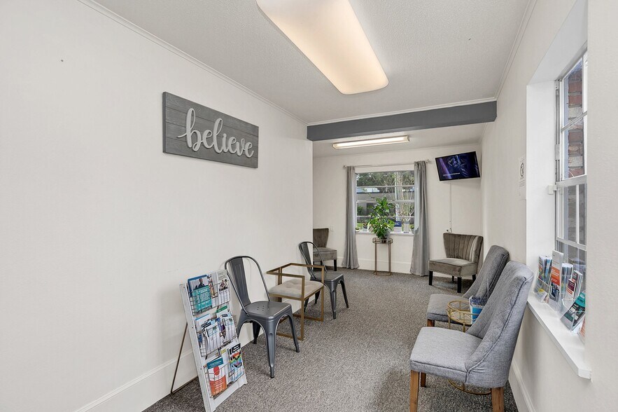 More Photos Of 1400 E Robinson St, Orlando Medical For Sale