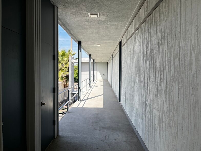 More Photos Of 275 N Abby St, Fresno Office For Sale