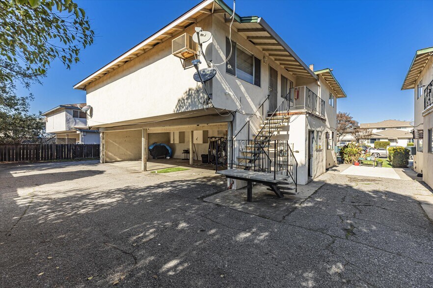 More Photos Of 1210 Juniper Dr, Gilroy Multifamily For Sale