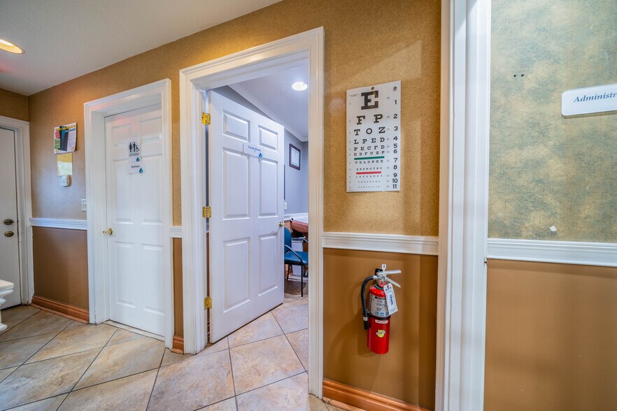 More Photos Of 10508 Gibsonton Dr, Riverview Medical For Sale