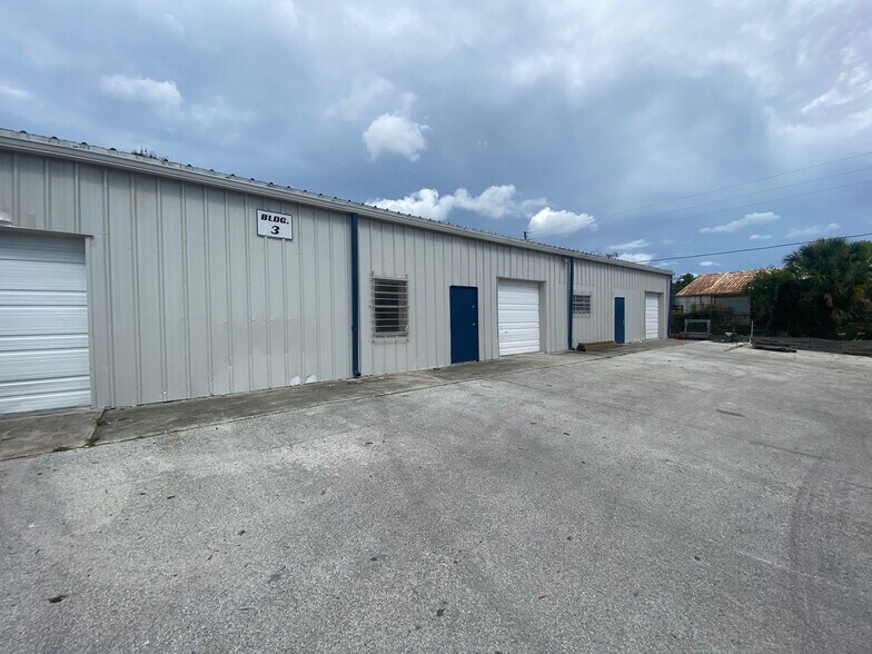 More Photos Of 13080 S Belcher Rd, Largo Office For Lease