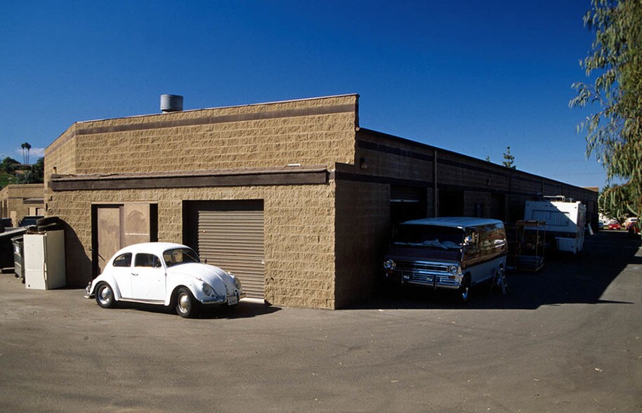 More Photos Of 2244 S Santa Fe Ave, Vista Manufacturing For Lease