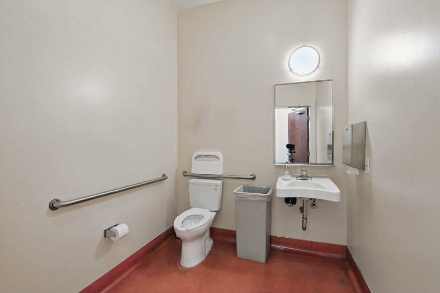 More Photos Of 1717-1719 Powell St, San Francisco Office For Lease
