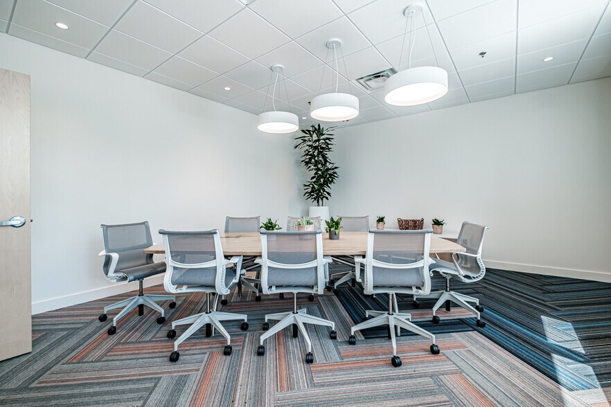 More Photos Of 2 Delorme Dr, Yarmouth Flex For Sale