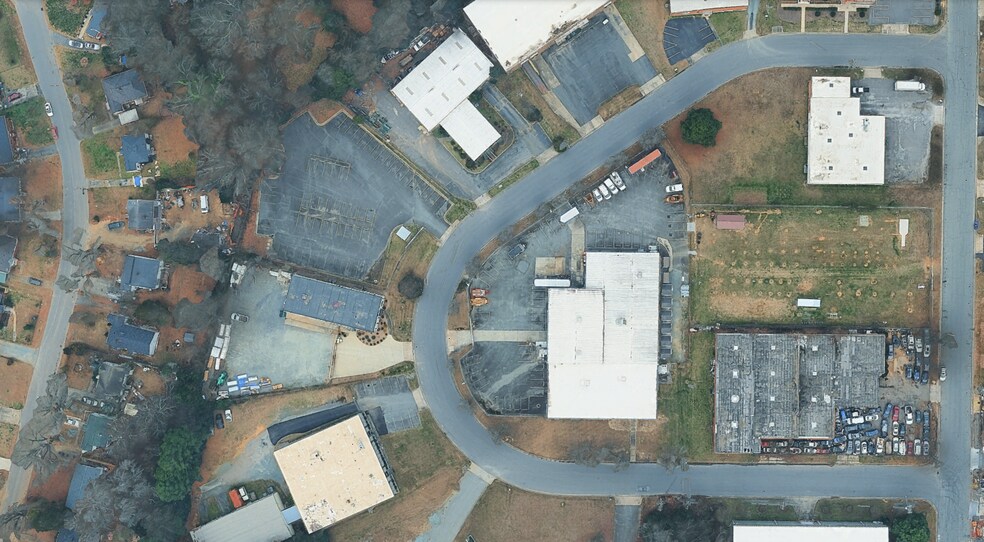 More Photos Of 401 W 32nd St, Charlotte Warehouse For Sale