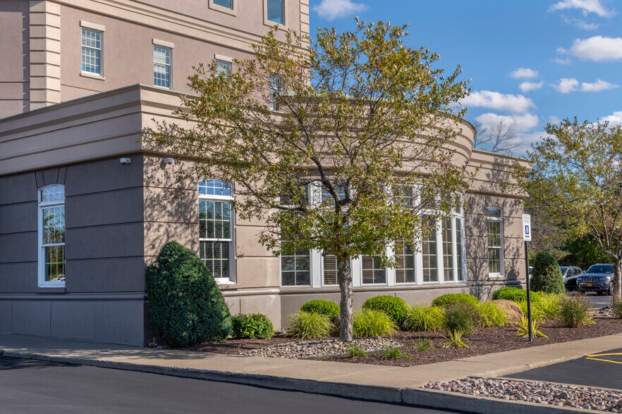 More Photos Of 4949 Harlem Rd, Buffalo Medical For Lease