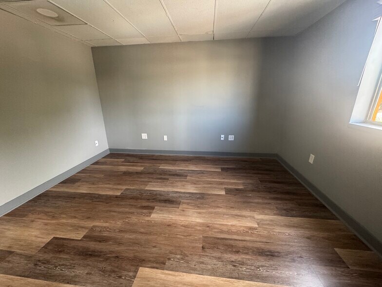 More Photos Of 1726 E Church St, Jacksonville Coworking Space