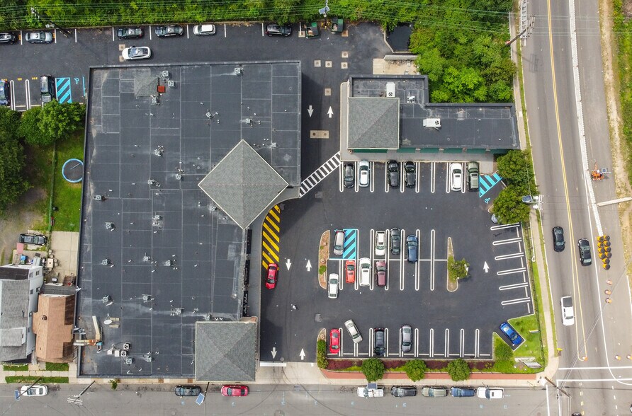 More Photos Of 547-564 Sayre Ave, Perth Amboy Storefront For Lease