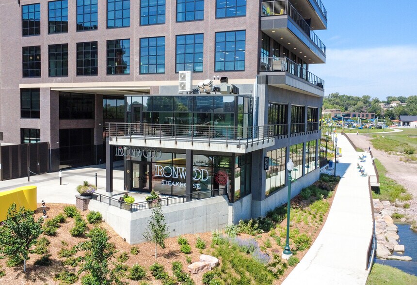 More Photos Of 150 E 4th Pl, Sioux Falls Office For Lease