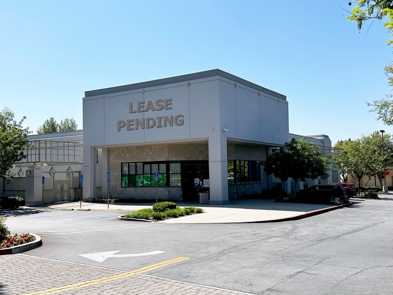 More Photos Of 1410 Foothill Blvd, La Verne Unknown For Lease
