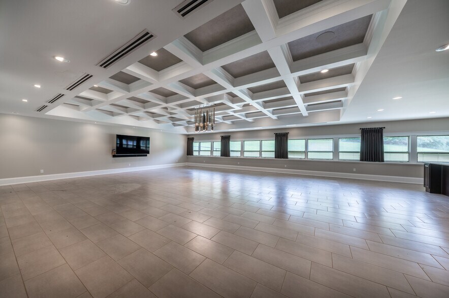 More Photos Of 145 School Rd, Mount Morris Office For Sale