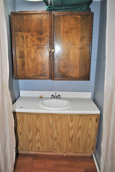 More Photos Of 5424 W Broad St, Columbus Storefront Retail Residential For Lease