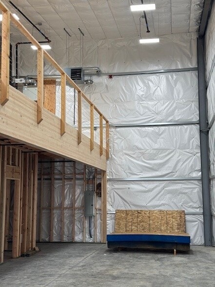 More Photos Of 2001 Henson Rd, Mount Vernon Distribution For Lease