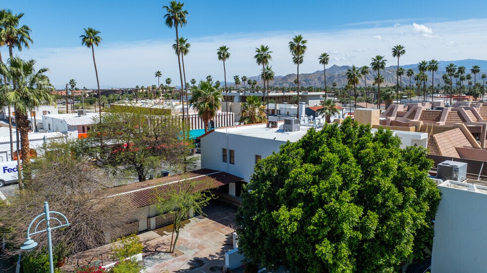 More Photos Of 369 N Palm Canyon Dr, Palm Springs Restaurant For Lease