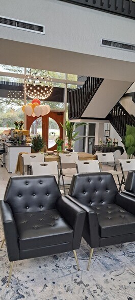 More Photos Of 4110 Southpoint Blvd, Jacksonville Coworking Space