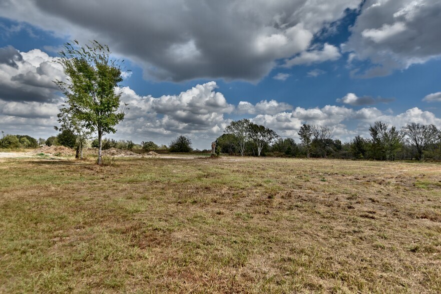 More Photos Of 946 Saint Marys St, Hempstead Land For Sale