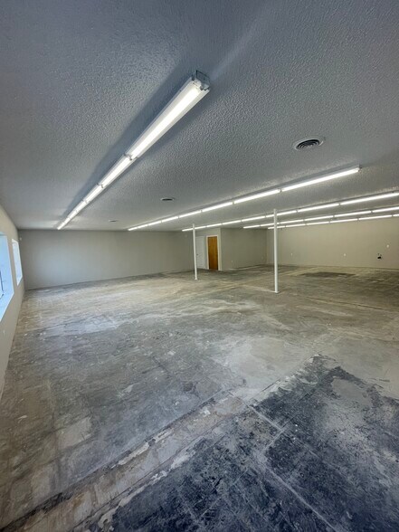 More Photos Of 706 1st St, Cheney Storefront Retail Office For Lease