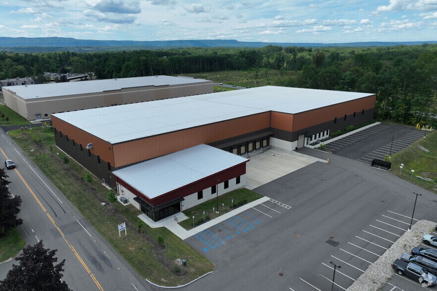 More Photos Of 42 Corporate Circle, Albany Manufacturing For Lease