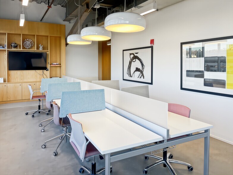 More Photos Of 1433 N Water St, Milwaukee Coworking Space