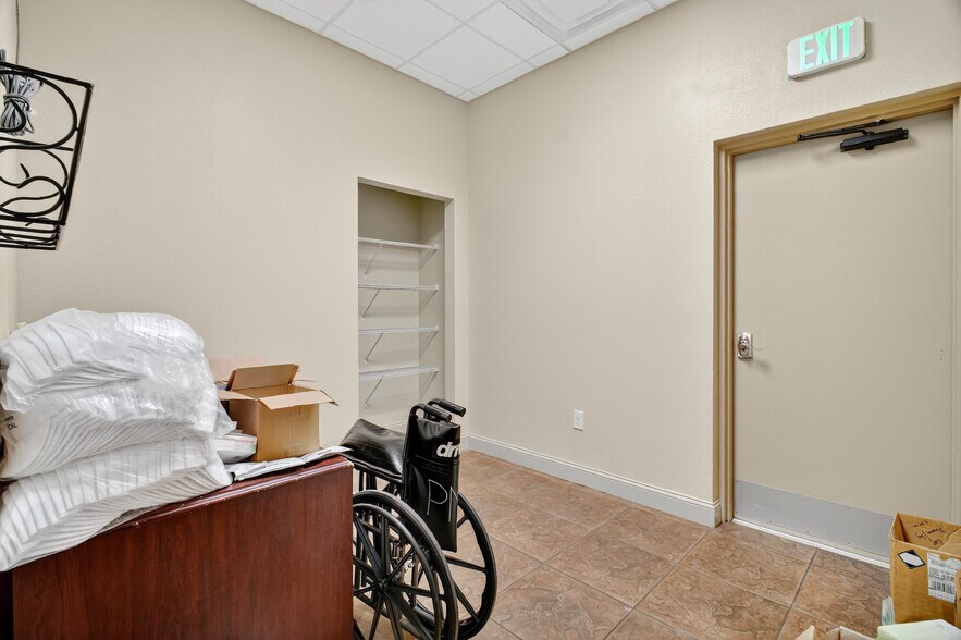 More Photos Of 1580 Santa Barbara Blvd, The Villages Medical For Lease