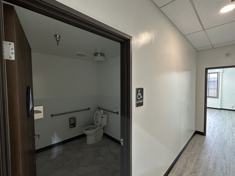 More Photos Of 3505 Cadillac Ave, Costa Mesa Light Manufacturing For Lease