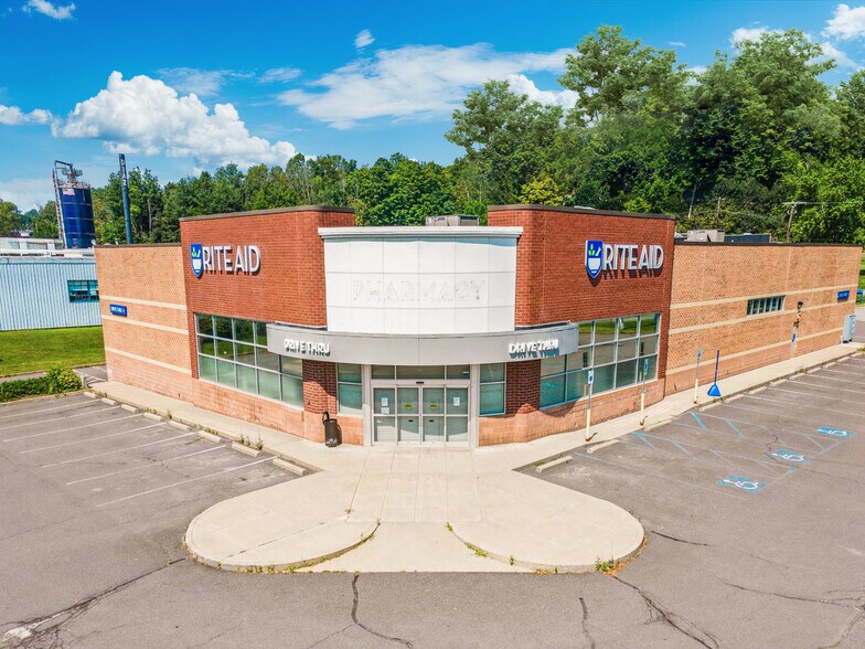 More Photos Of 801 Grow Ave, Montrose Drugstore For Lease