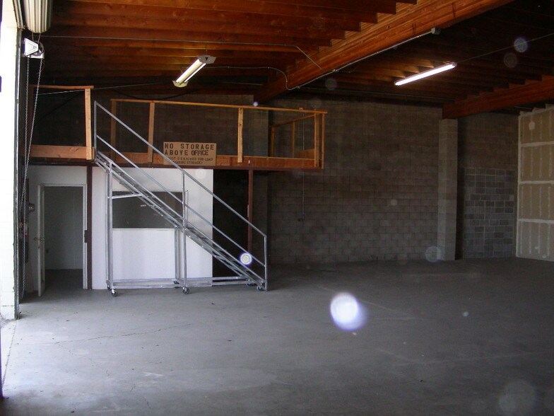 More Photos Of 4672 E Waterloo Rd, Stockton Warehouse For Lease