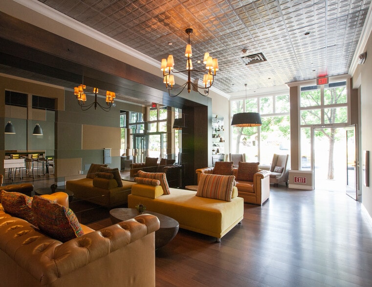 More Photos Of 1420-1428 Main St, Saint Helena Hotel For Sale
