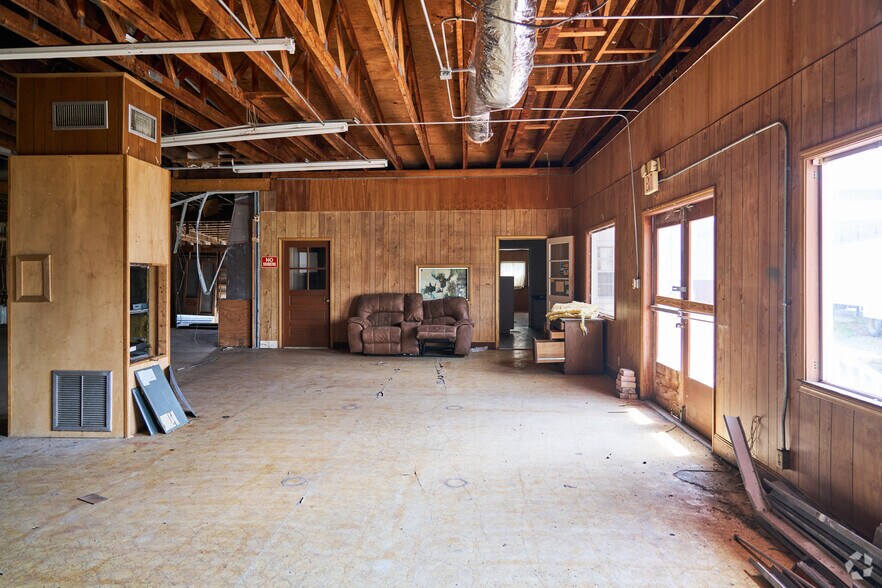 More Photos Of 710 NE 2nd Ave, Okeechobee Warehouse For Sale