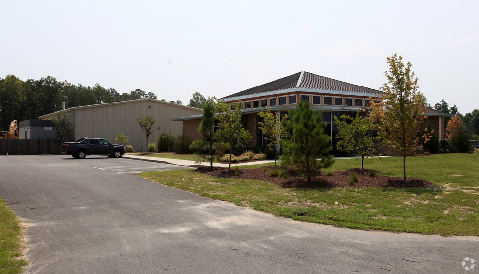 Primary Photo Of 526 Three Sisters Rd, Knightdale Service For Lease