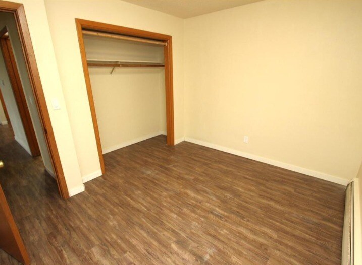 More Photos Of 314 County Rd 8, Rockville Apartments For Sale