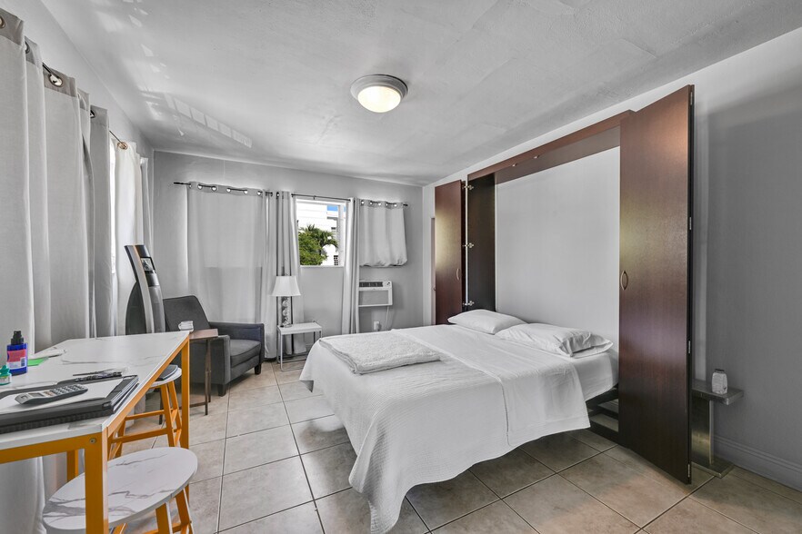 More Photos Of 1240 14th St, Miami Beach Apartments For Sale