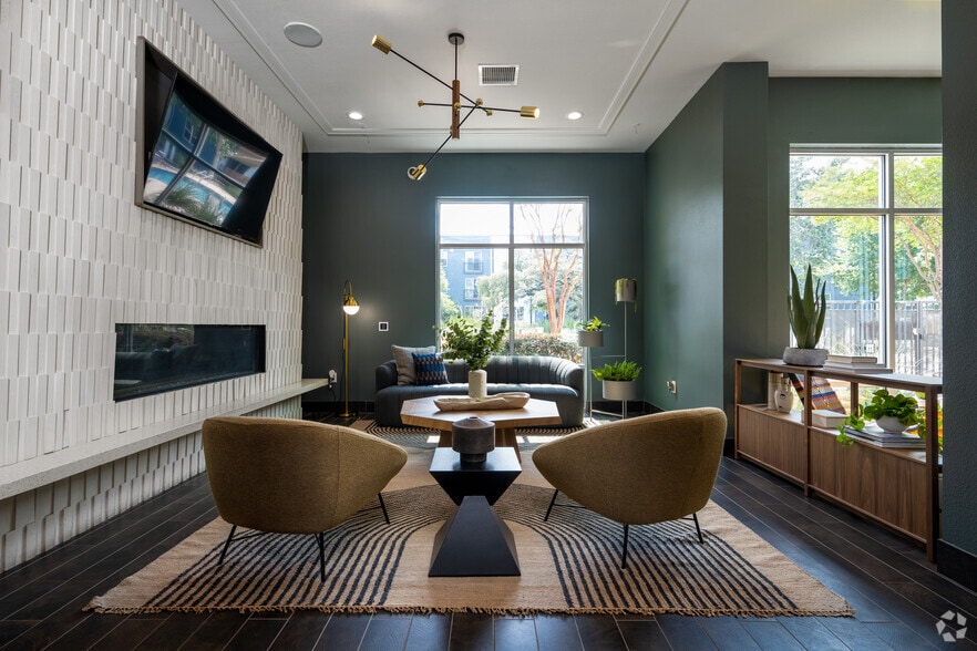 More Photos Of 2717 S Lamar Blvd, Austin Apartments For Lease