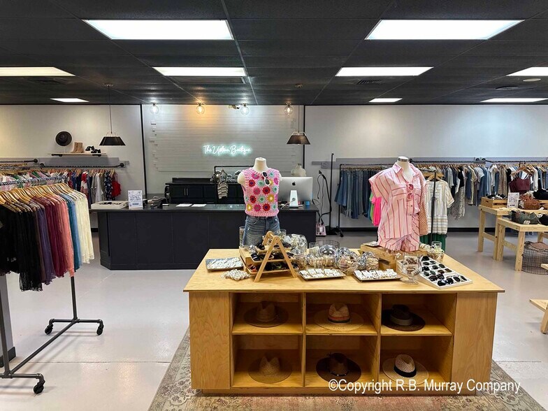 More Photos Of 1324-1326 E. Battlefield, Springfield General Retail For Lease