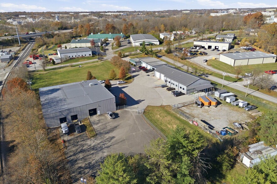 More Photos Of 13720 Aiken Rd, Louisville Warehouse For Lease