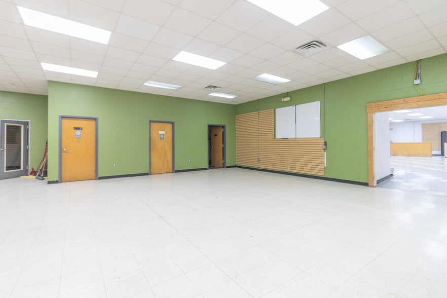 More Photos Of 90 Stonecoal Rd, Horner Freestanding For Lease