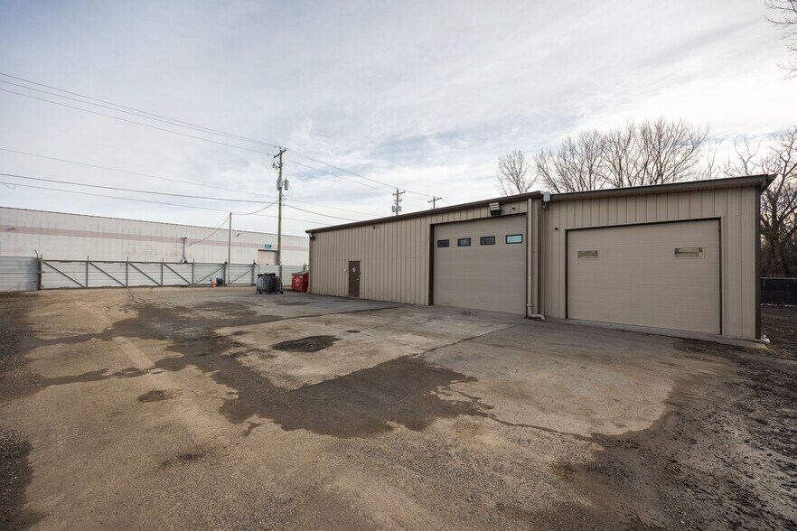 More Photos Of 1245 Memory Ln, Columbus Warehouse For Lease