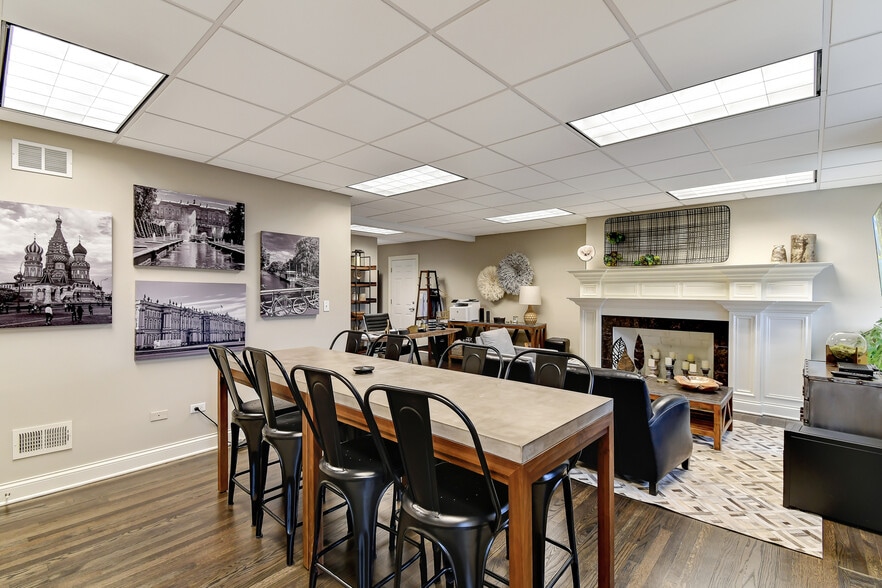 More Photos Of 103 E Ogden Ave, Clarendon Hills Medical For Sale