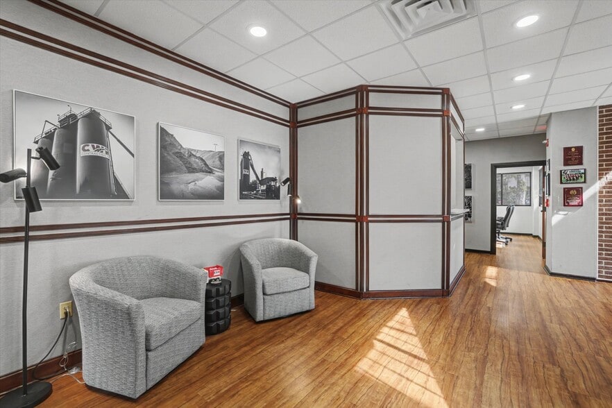 More Photos Of 3660 Hartsfield Rd, Tallahassee Office For Sale