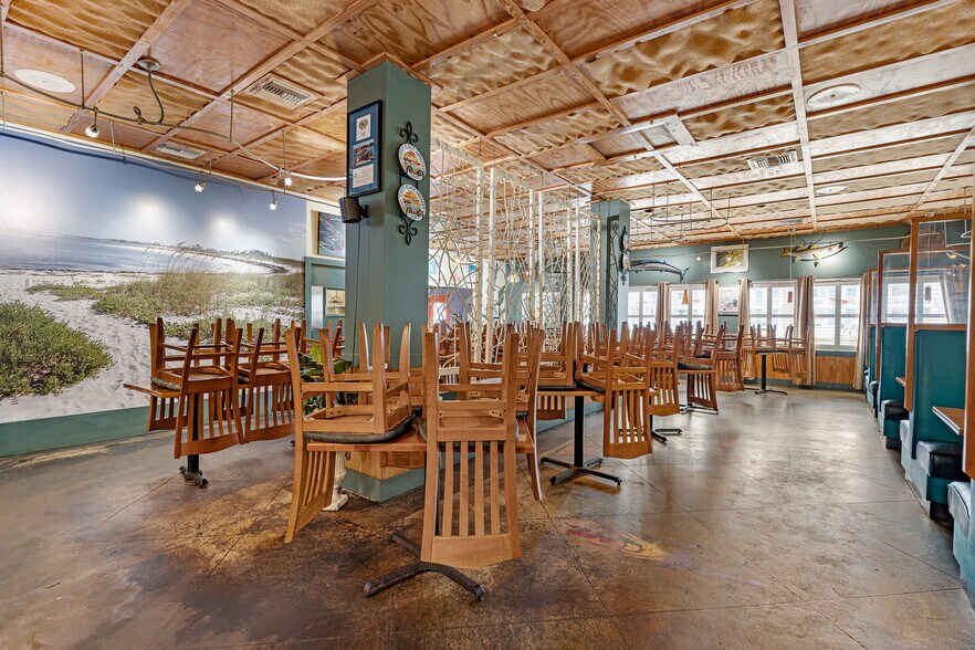 More Photos Of 108 Anastasia Blvd, Saint Augustine Restaurant For Sale